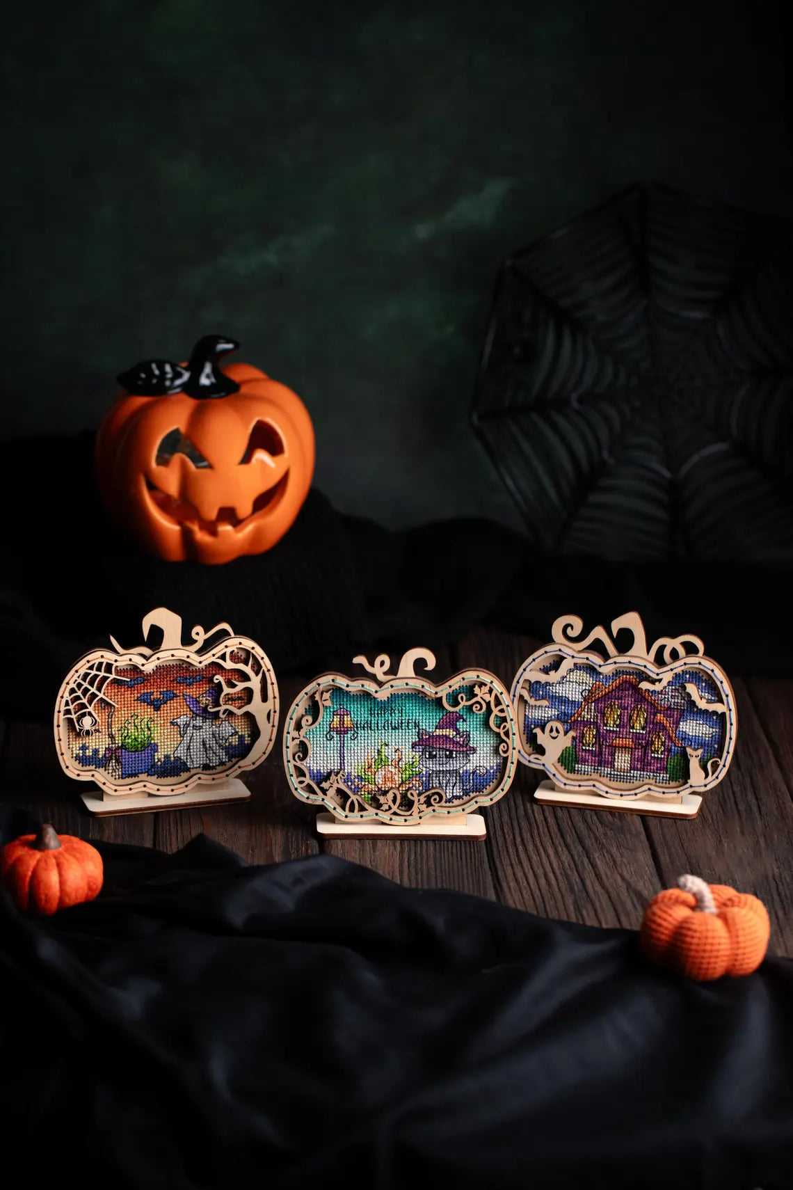 Spooky Halloween Pumpkins – Mini Diamond Painting Kit (Set of 3)