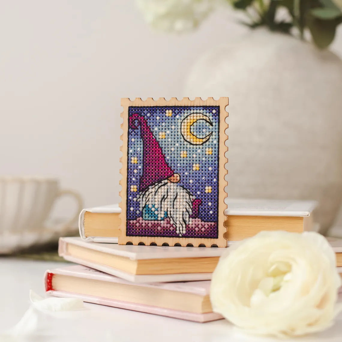 Dreamy Gnome Under Moonlight – Mini Stamp Diamond Painting Kit