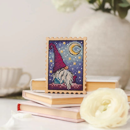 Dreamy Gnome Under Moonlight – Mini Stamp Diamond Painting Kit